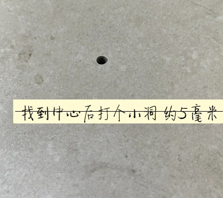 卫滨瓷砖空鼓维修公司专业解答在瓷砖铺贴过程中，如果砂料搅拌不均匀，将会带来以下问题